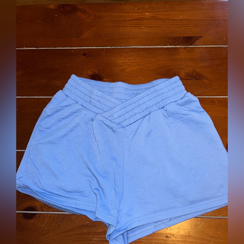 crossed front shein shorts size s